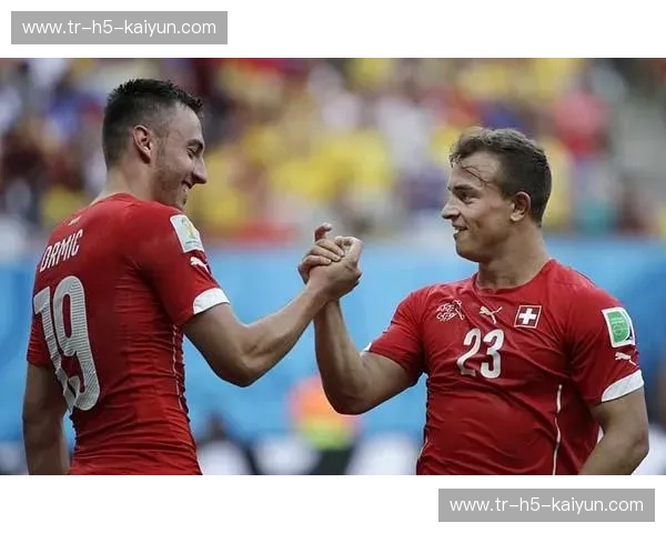 精密齿轮对抗赤道烈焰：当瑞士遇上厄瓜多尔，谁才是绿茵场上的终极掌控者？